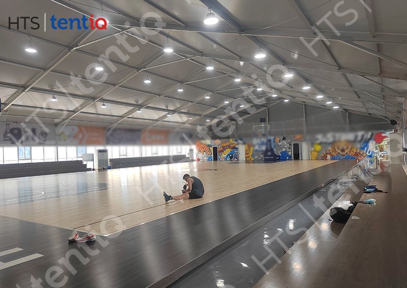 8樓樓頂再建一座裝配式籃球館篷房,充分利用空閑場地避免資源浪費 8樓樓頂再建一座裝配式籃球館篷房,充分利用空閑場地避免資源浪費